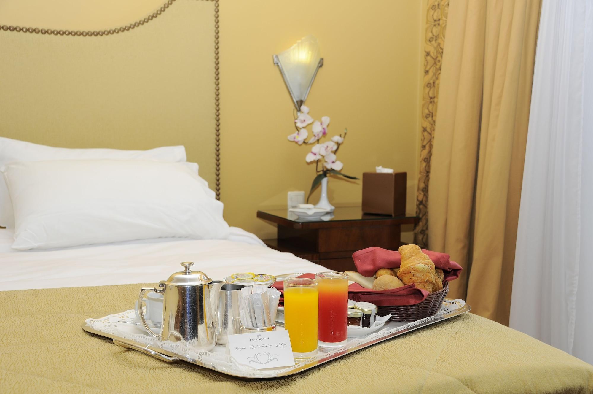 Warwick Palm Beach Hotel Beirut Exteriör bild