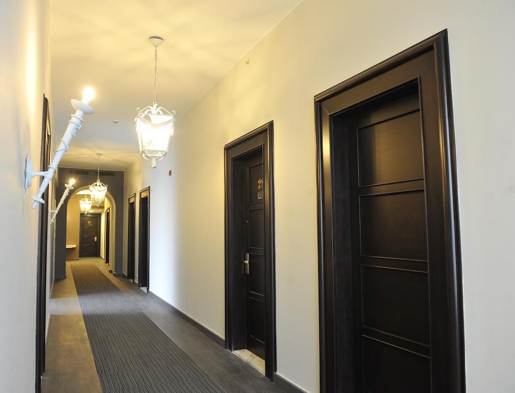 Warwick Palm Beach Hotel Beirut Exteriör bild